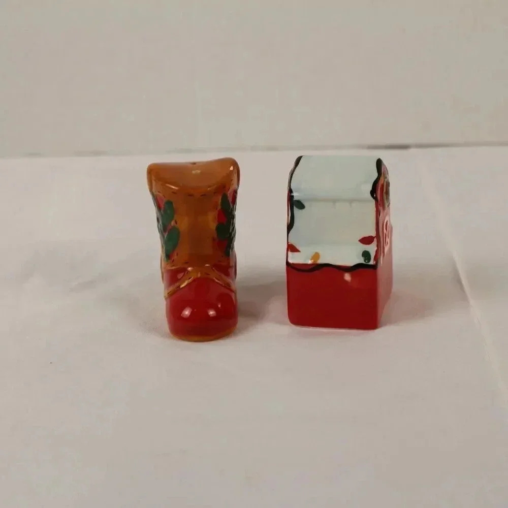 Salt&Pepper Shaker - Picture 3 of 3
